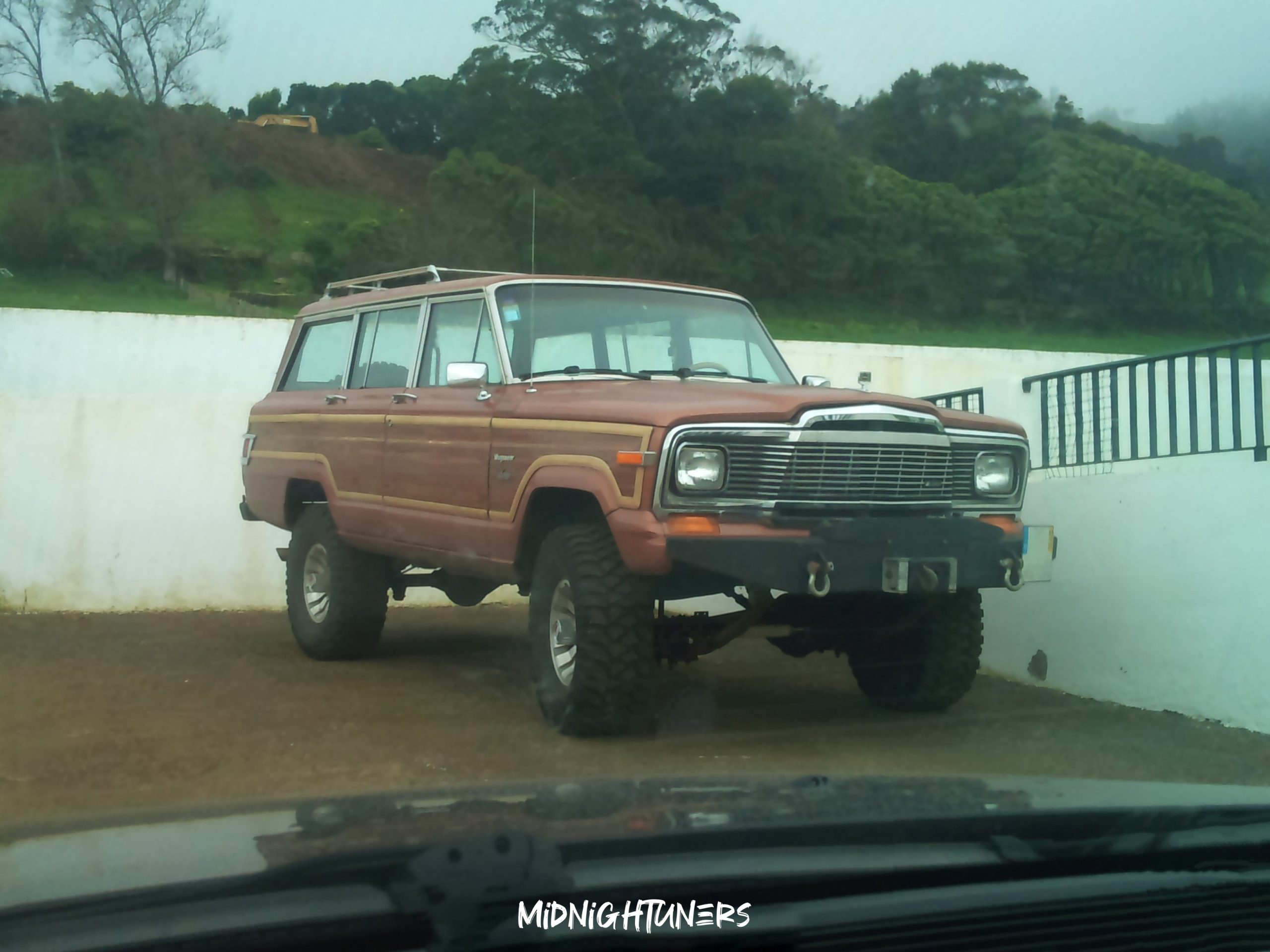 Jeep Wagoneer