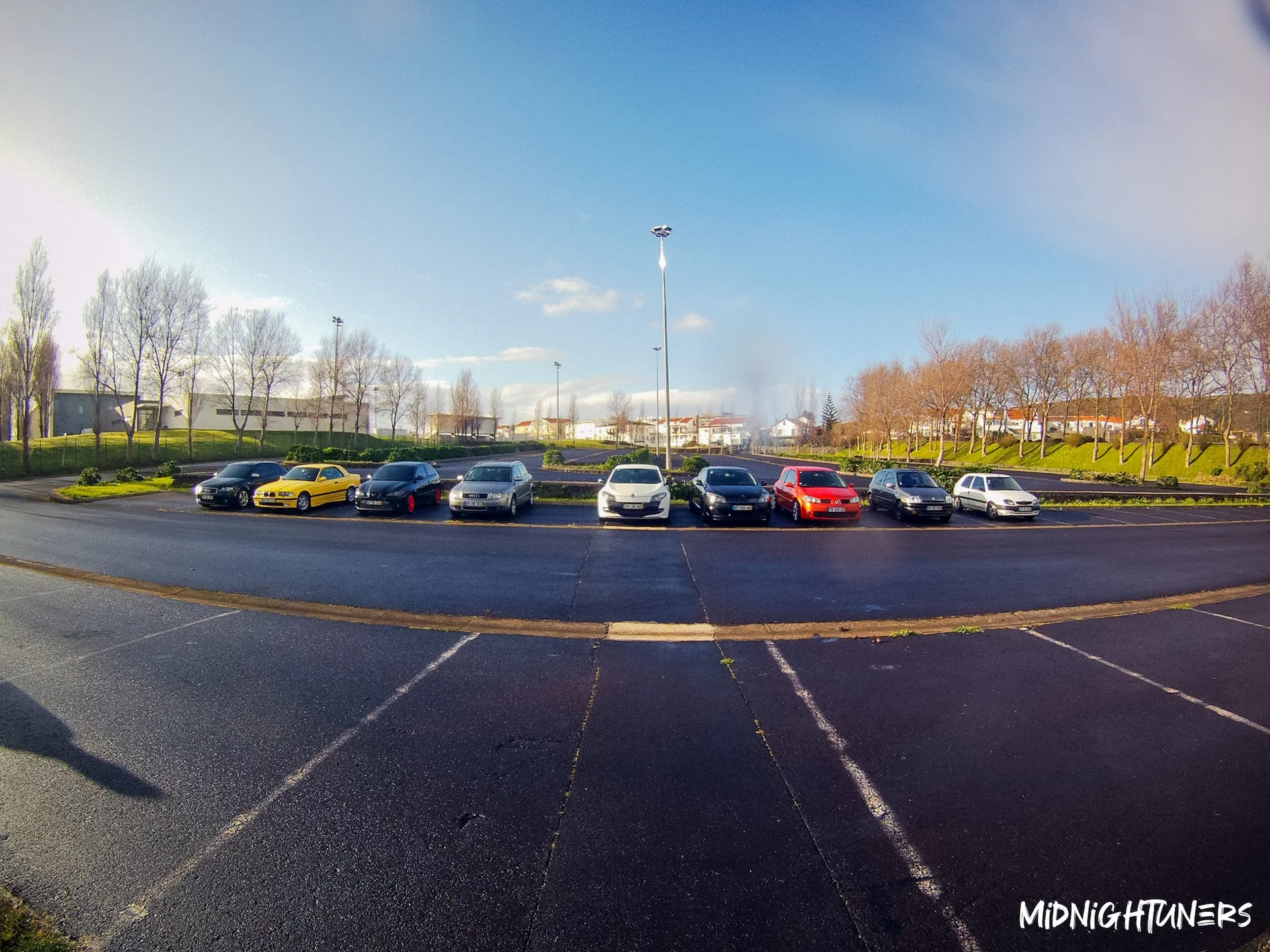 Cars & Coffee x Terceir@fundo: Sunset Drive Through Praia da Vitória